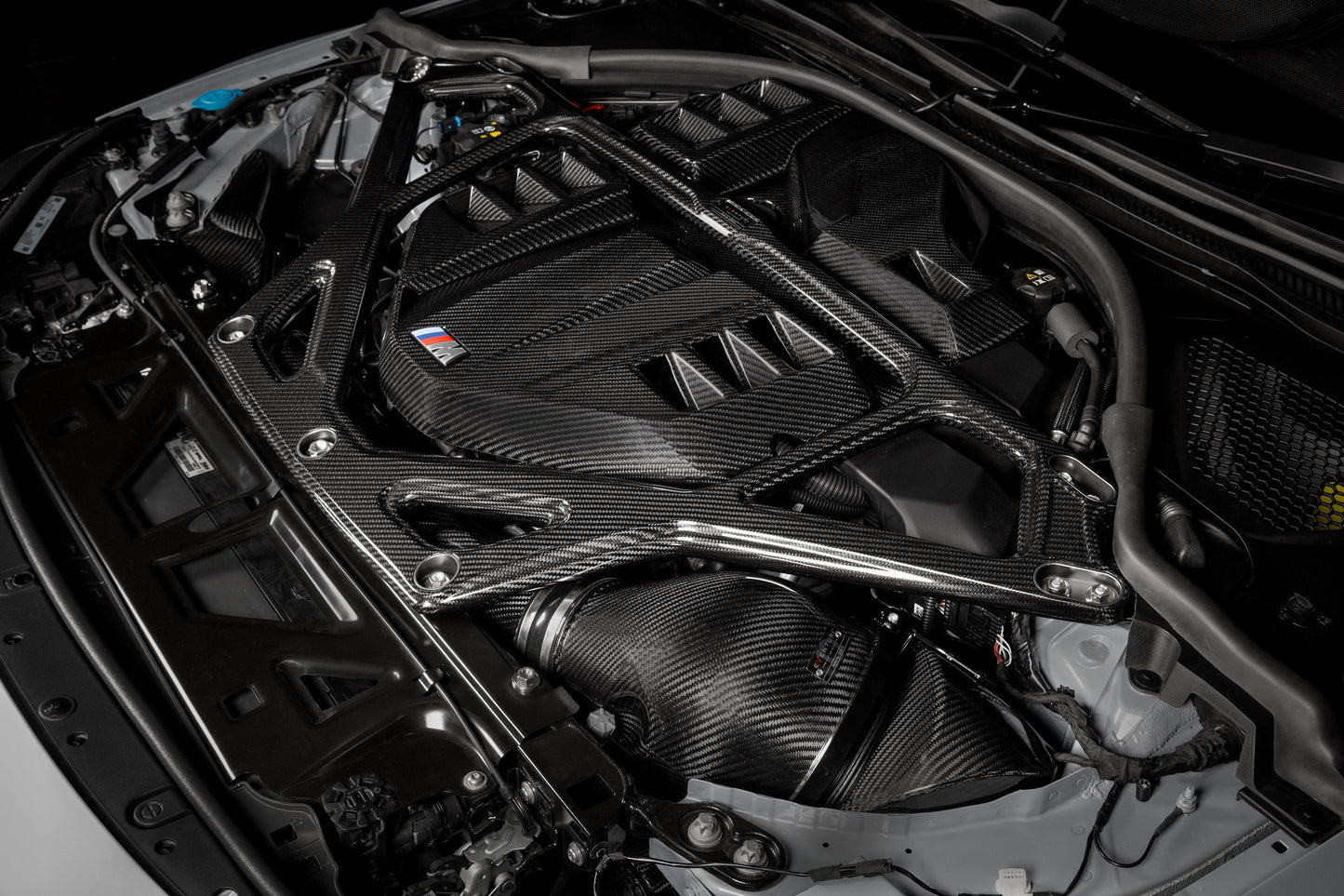 Eventuri – Barre anti-rapprochement carbone BMW M2/M3/M4 G8x – détail 8