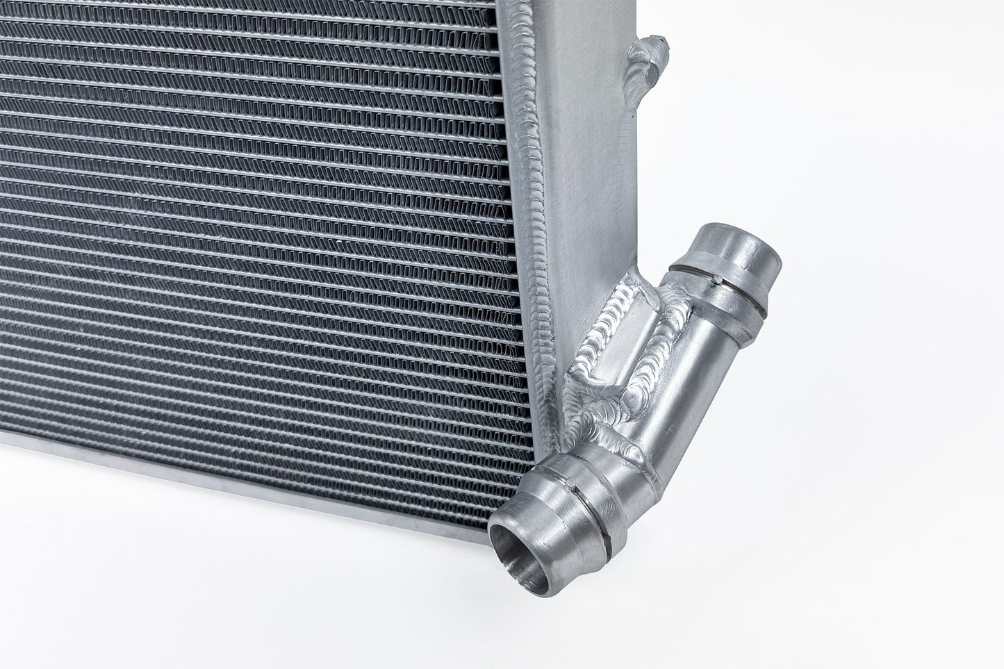 CSF – Radiateur gauche aluminium Porsche 911 type 992 – vue 3