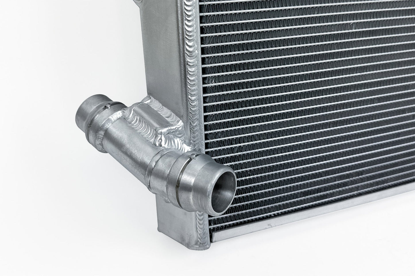 CSF – Radiateur droit aluminium Porsche 911 type 992 – vue 3