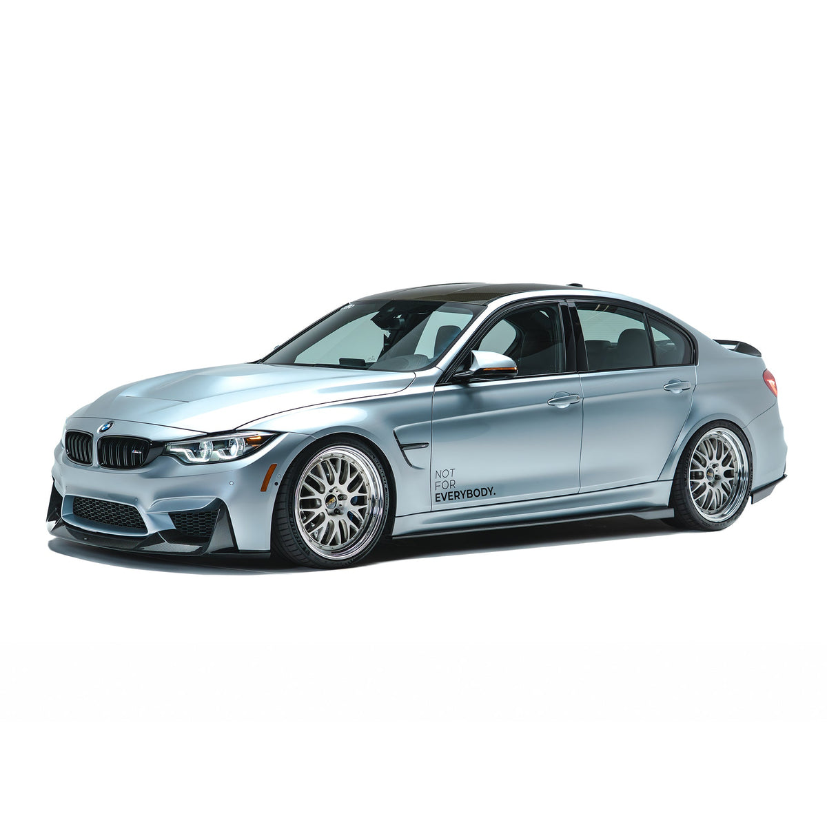 ADRO BMW F8X M3 M4 – détail de la lame avant V2 en carbone