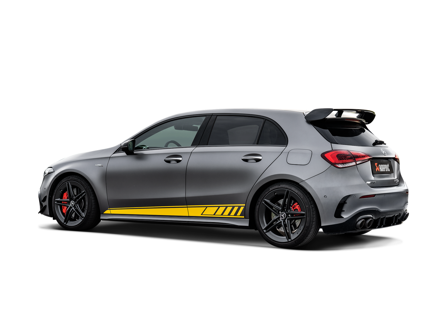 Embouts carbone Akrapovič pour Mercedes-AMG A45 W177