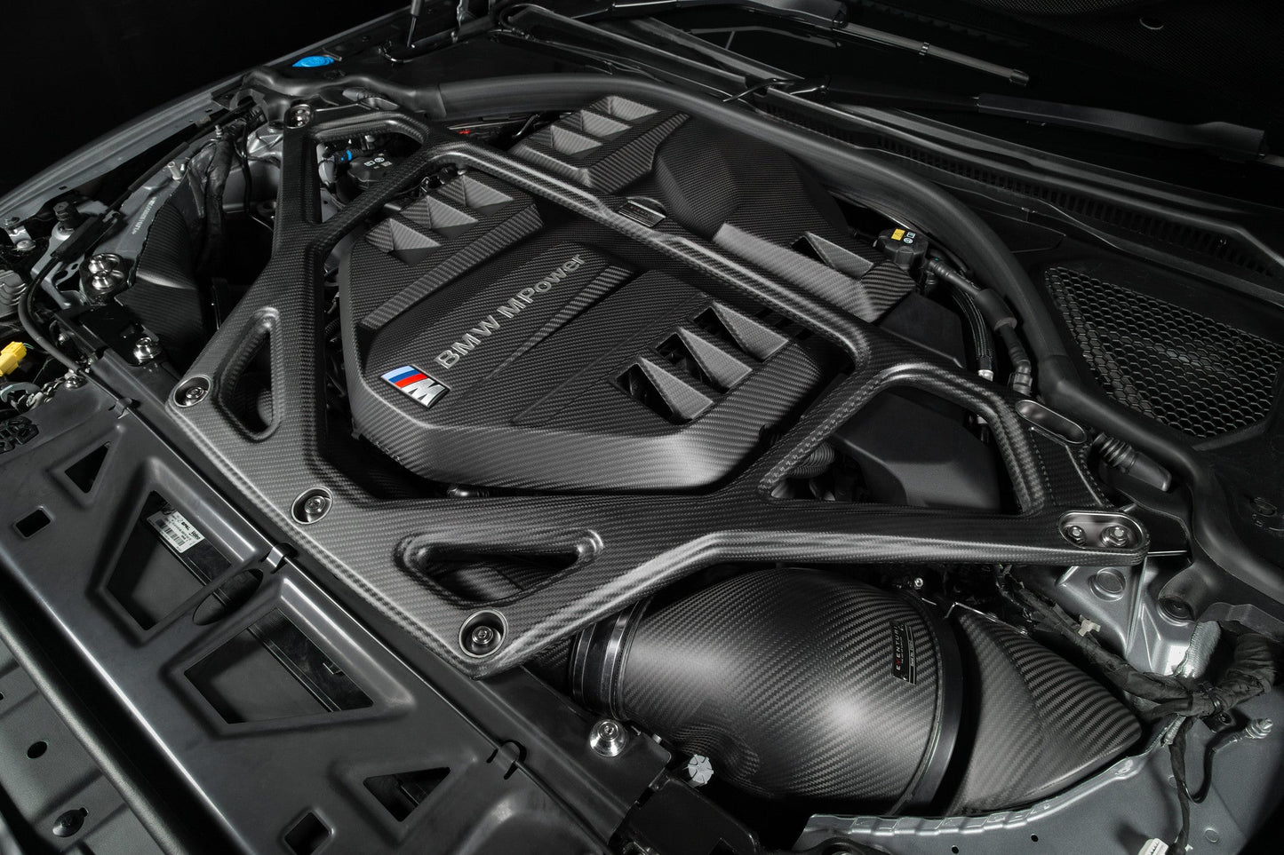 Eventuri – Barre anti-rapprochement carbone BMW M2/M3/M4 G8x – détail 3