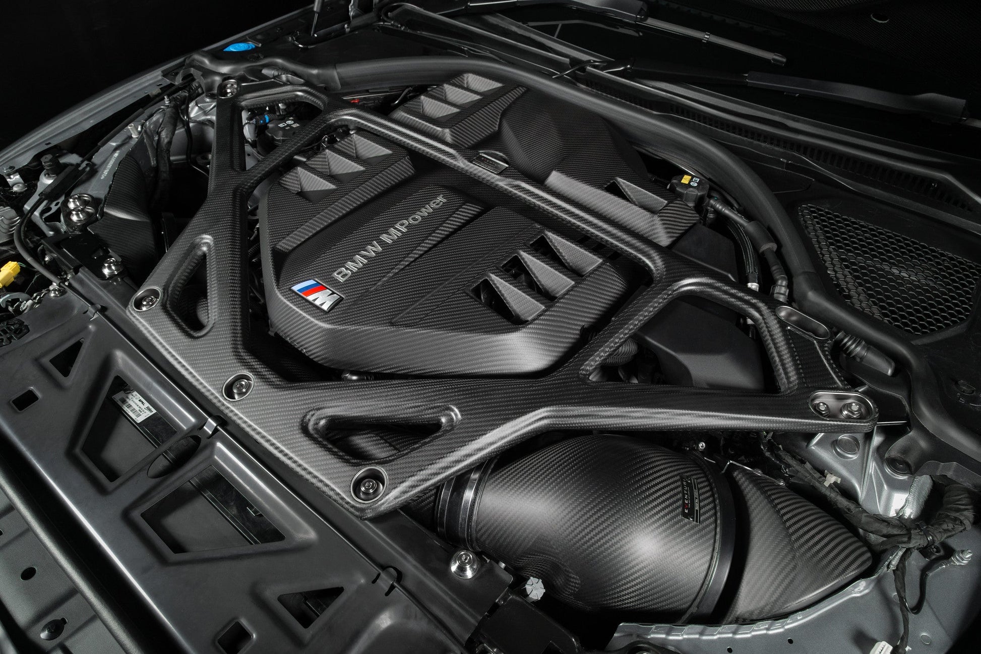 Eventuri – Barre anti-rapprochement carbone BMW M2/M3/M4 G8x – détail 3