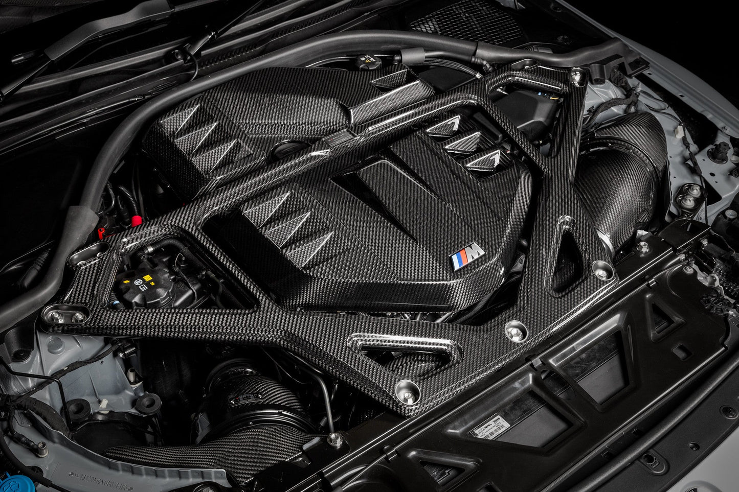Eventuri – Barre anti-rapprochement carbone BMW M2/M3/M4 G8x – détail 7