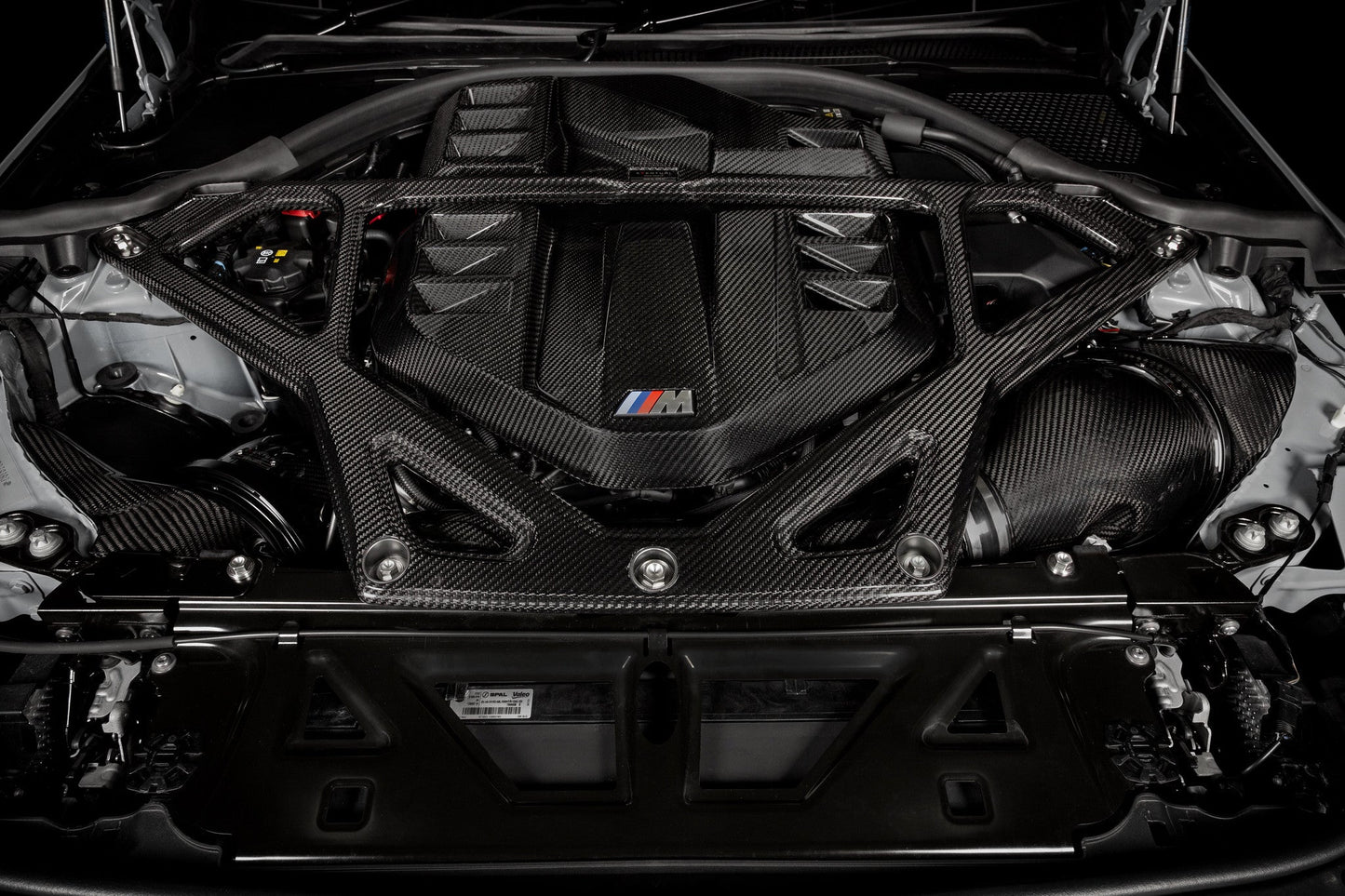 Eventuri – Barre anti-rapprochement carbone BMW M2/M3/M4 G8x – détail 6