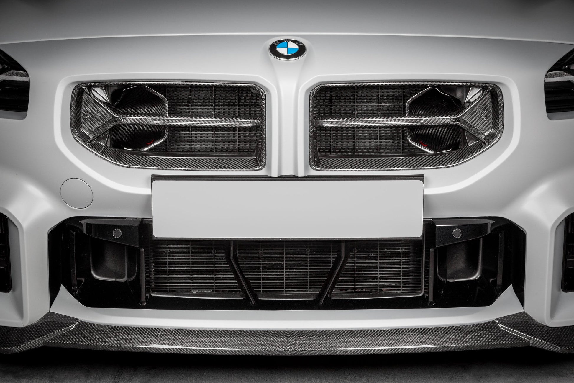 Eventuri – Écopes d’air carbone BMW M2 G87 – détail 4