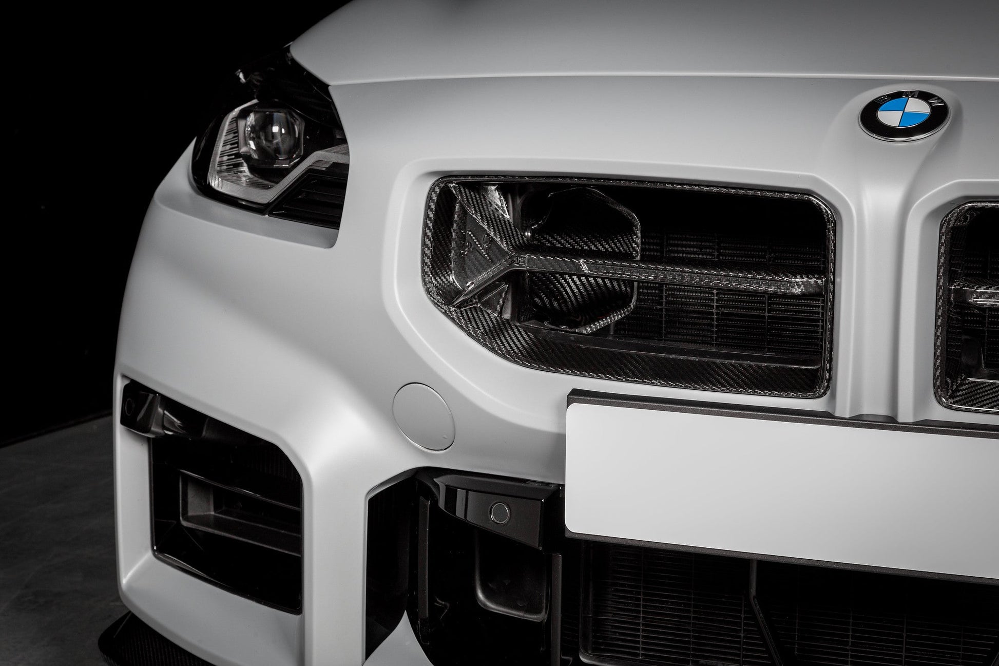 Eventuri – Écopes d’air carbone BMW M2 G87 – détail 6