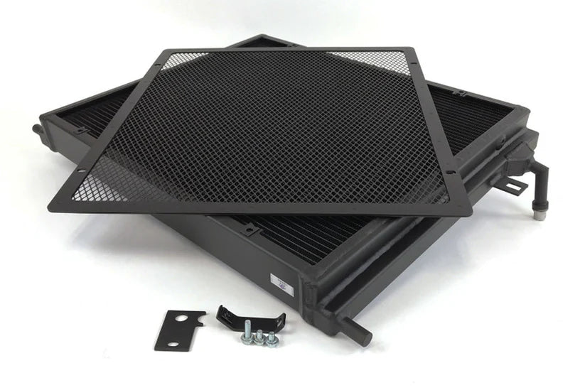 CSF – Front Mount Heat Exchanger + Rock Guard (Black) BMW F8X