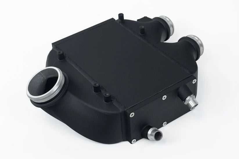 CSF – Top Mount Charge-Air-Cooler BMW F8X (Crinkle Black)