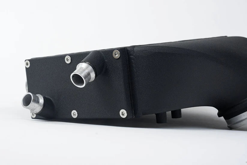 CSF – Top Mount Charge-Air-Cooler BMW F8X (Crinkle Black)