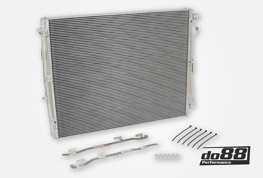 Radiateur de charge frontal do88 WC-400 BMW M240i G42