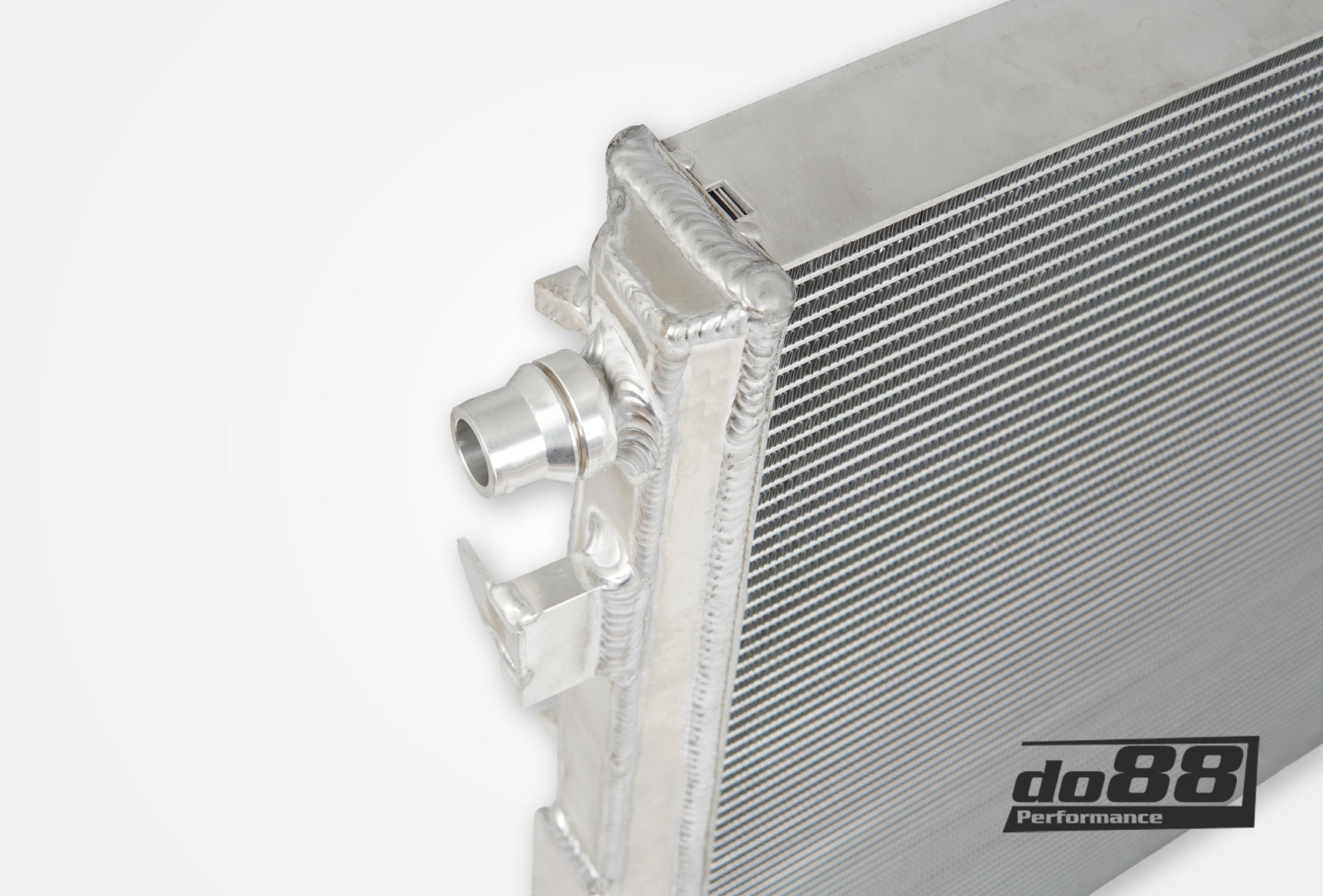 Détails du radiateur frontal do88 BMW B58