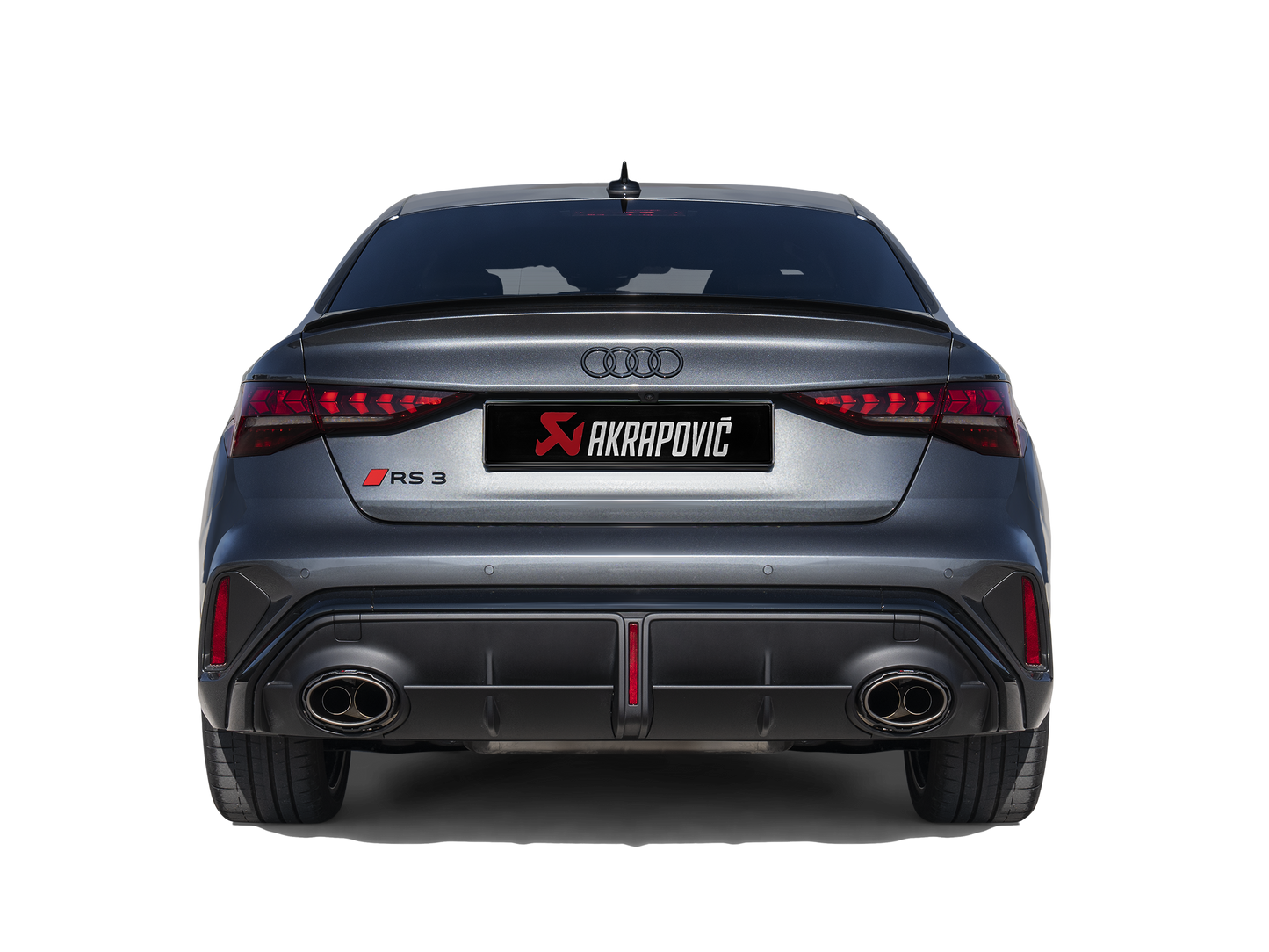 Audi RS3 8Y Sedan équipée de l’échappement Akrapovič