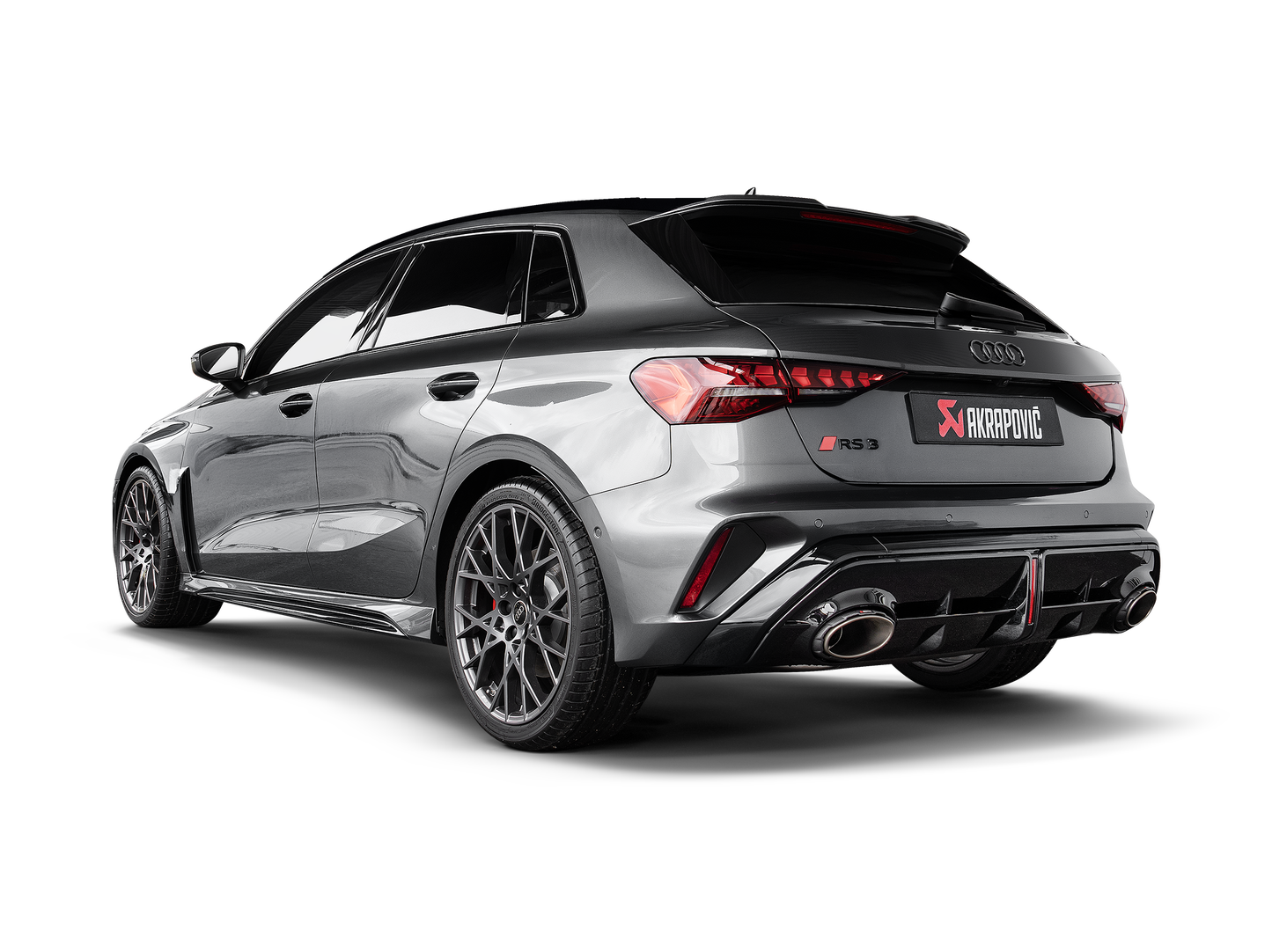 Audi RS3 8Y Sportback équipée de l’échappement Akrapovič