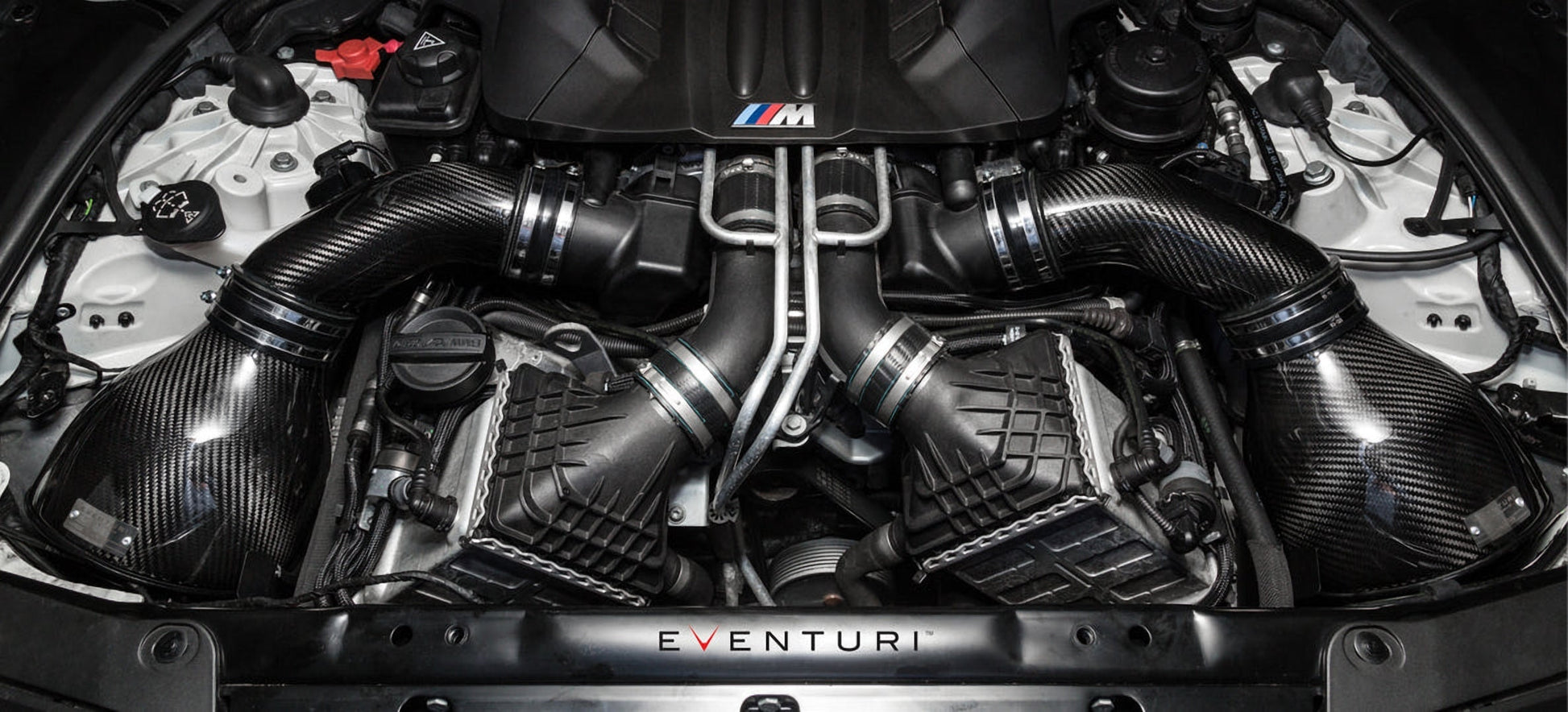 Admission d'Air Eventuri pour BMW M5 F10 – vue principale