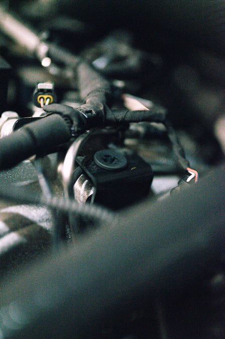 Montage des silentblocs RacingLine sur moteur Audi 2.5 TFSI